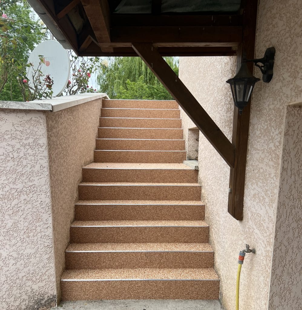 marches d'escalier en moquette de pierre